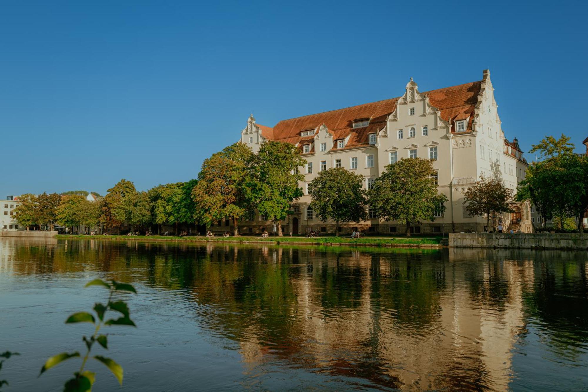 Hotel Amalia - Boutique Hotel Ландсхут Экстерьер фото